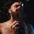 angry beards kondicionér na vousy po mytí
