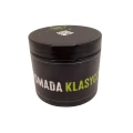 není špatná pomáda na vlasy s leskem